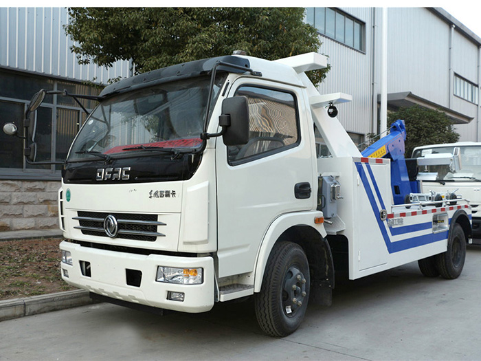 東風(fēng)大多利卡D7道路清障車廠家12w
