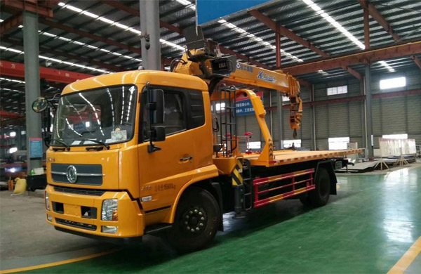 東風天錦清障帶吊一拖二清障車