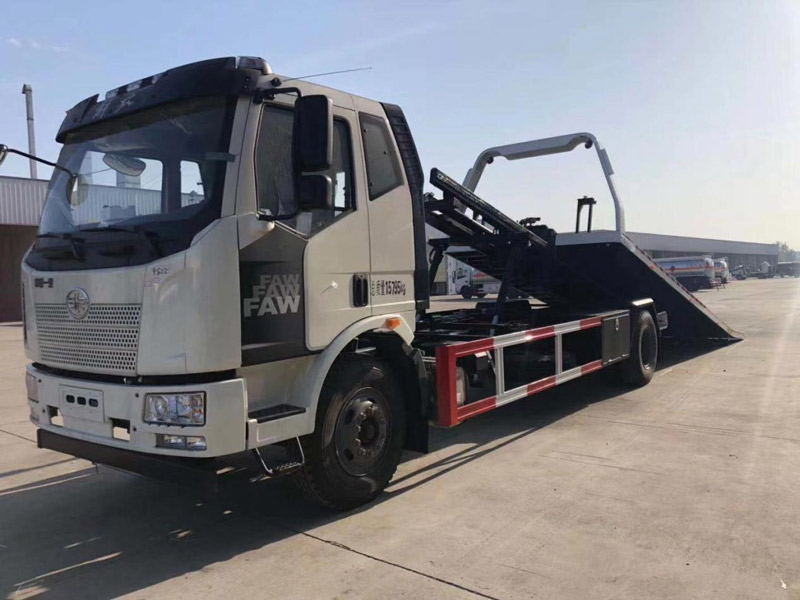 國(guó)六解放J6 10噸平板一拖二清障車(chē)