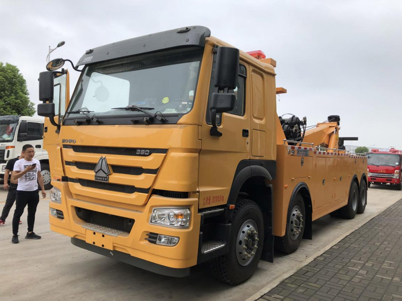 重汽豪沃前四后八大型清障車(chē)